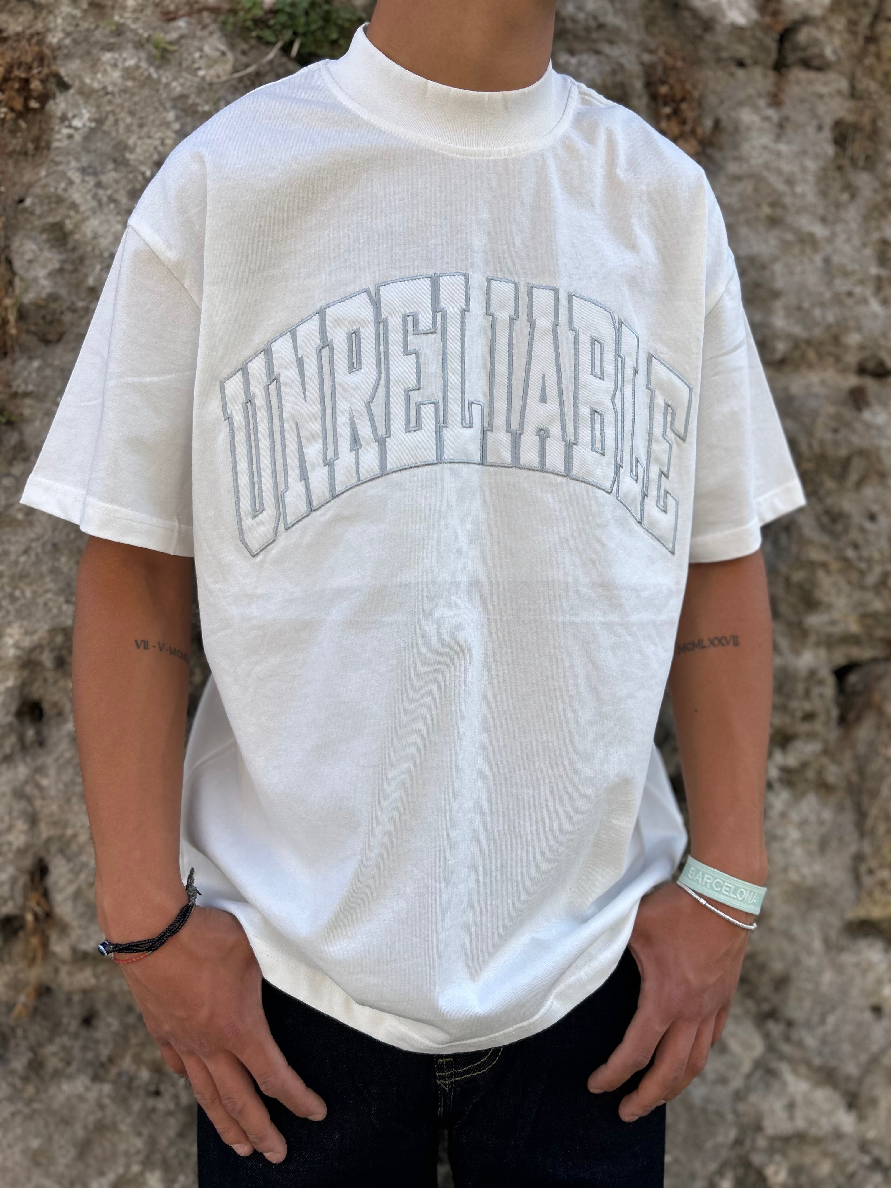 T-SHIRT MEZZO COLLO “UNRELIABLE”