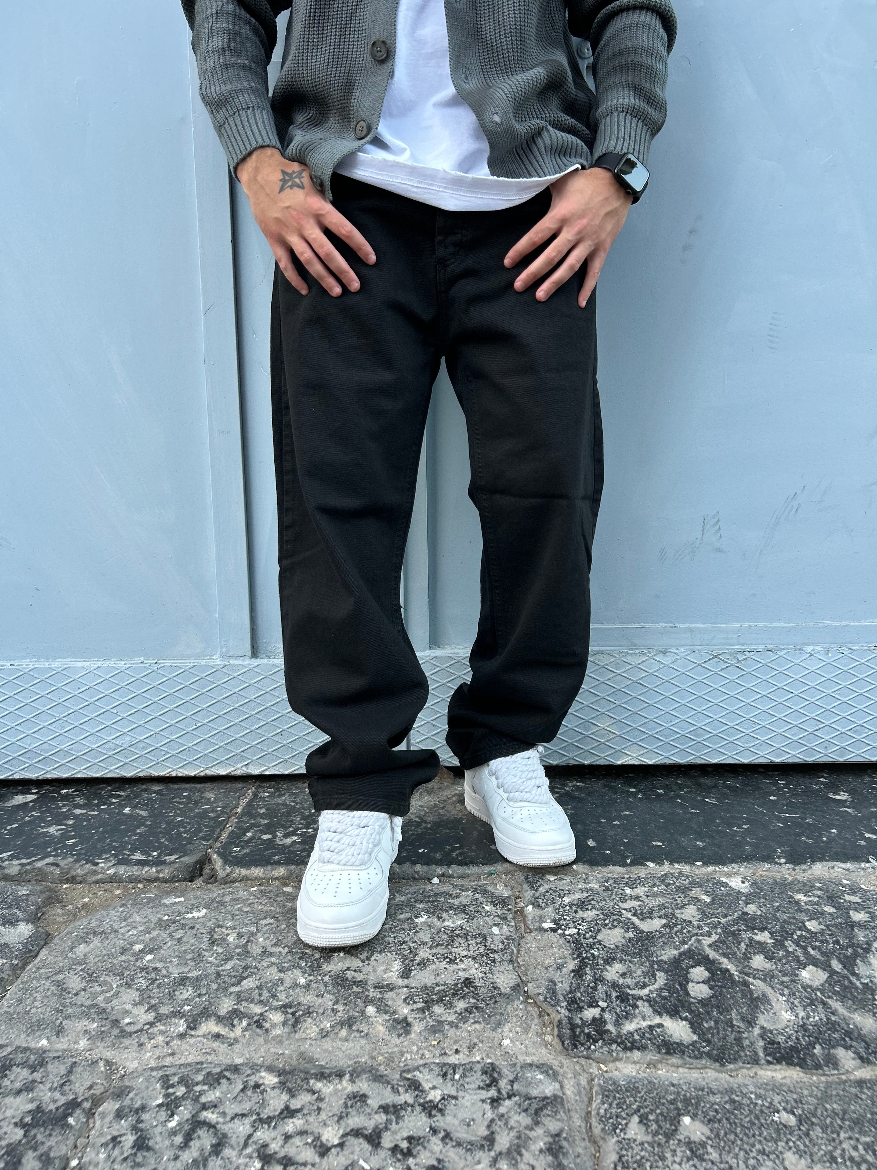 BAGGY BLACK JUST