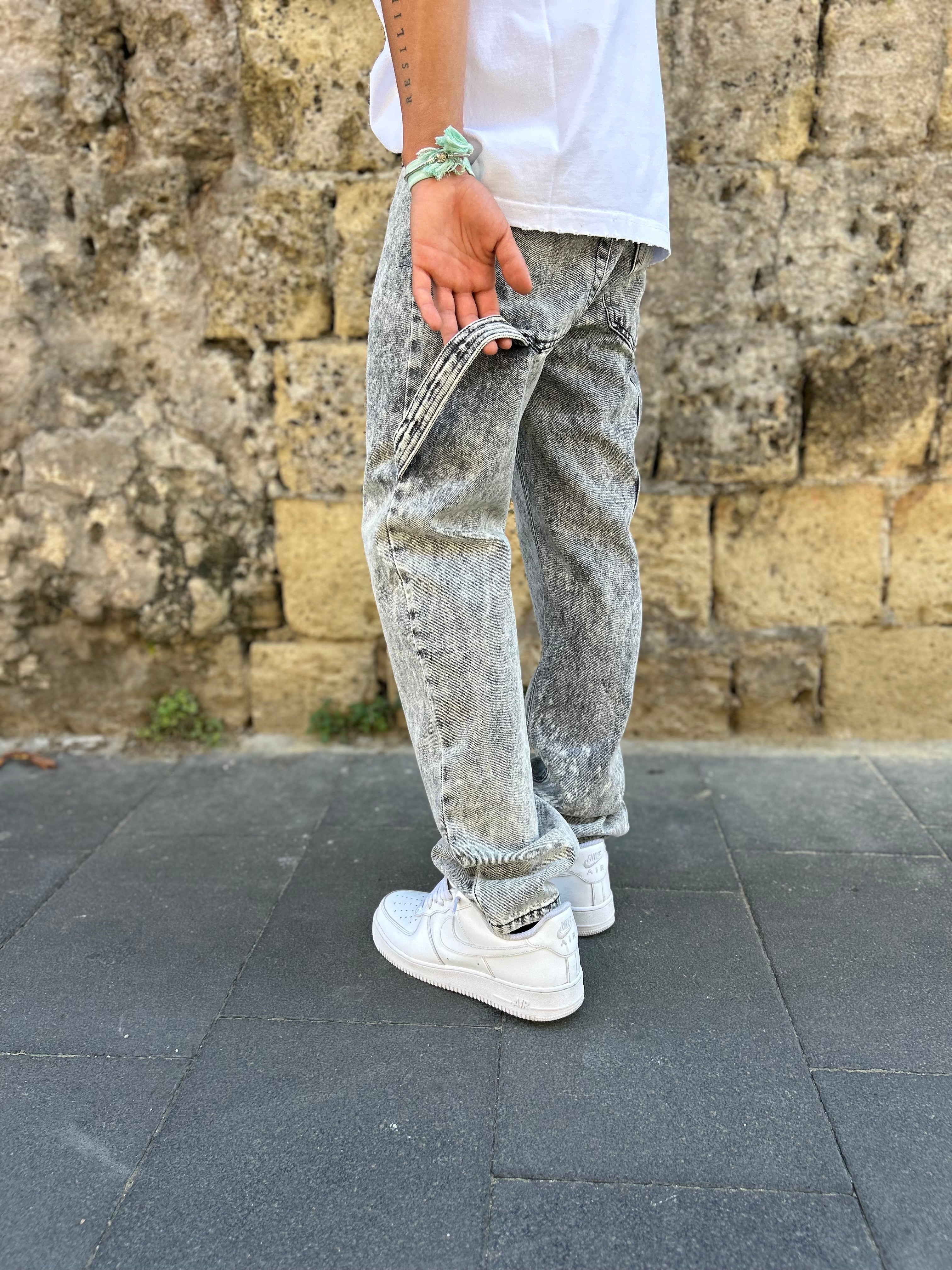 CARPENTER GREY